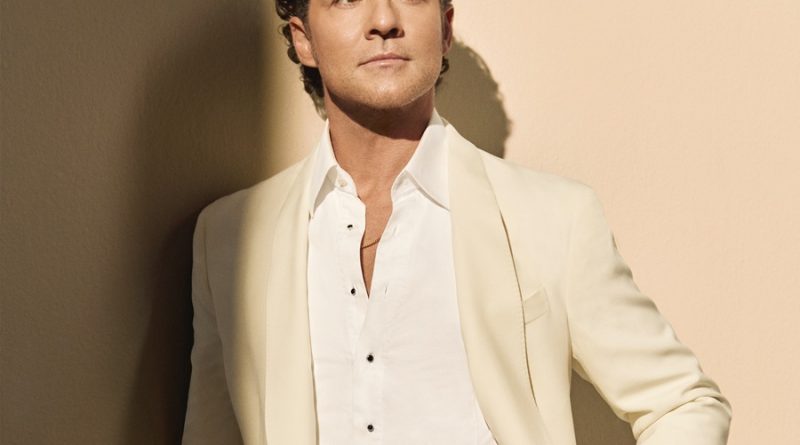 David Bisbal regresa con un cover: “Vivir Así Es Morir De Amor”